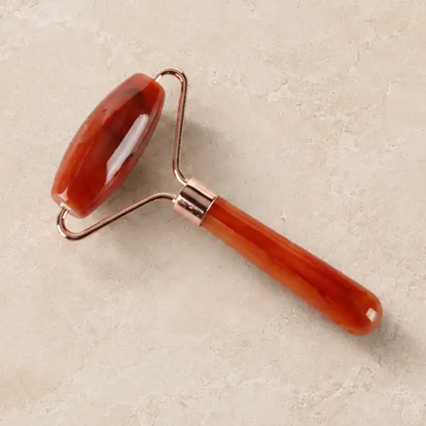 Tapered Handle Resin Face Roller Red